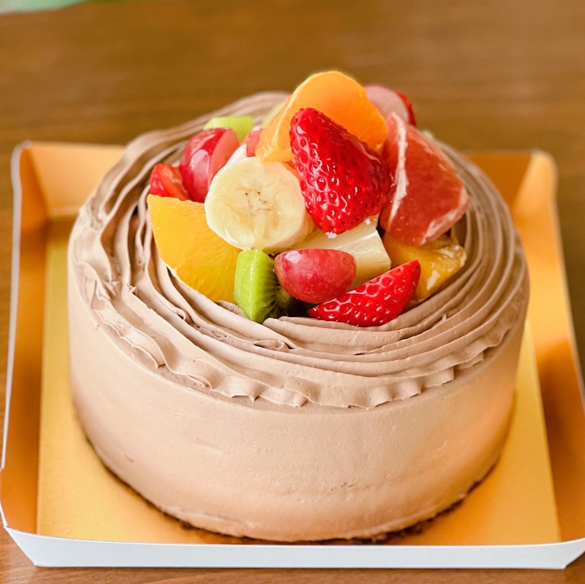 生チョコクリームデコ　【フルーツ飾り】